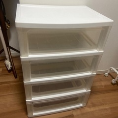 衣装ケースの画像