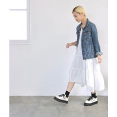 新品・軽量厚底 レースアップスニーカー の画像