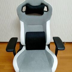 ゲーミングチェア　CORSAIR T-3 RUSH V2　美品です。