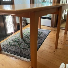 ダイニングテーブル、作業台としても