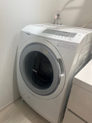 ドラム式洗濯乾燥機　　2022 使用期間1年未満です