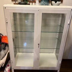 IKEA ガラスケース