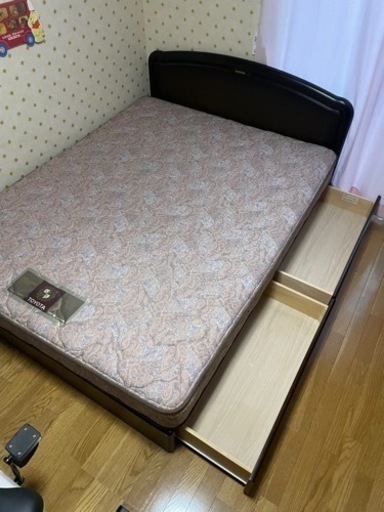 ワイドダブルベッド（マットレス付）