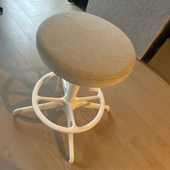 成約済み：IKEAスツール （LIDKULLEN）