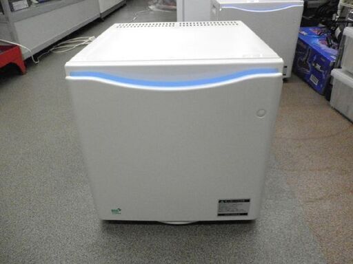 ②引出し式電子冷蔵庫 22L NJ-22 ペルチェ方式 コンパクト 民泊 寝室 ホワイト ジュージ工業 西岡店