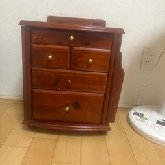 キャスターつきサイドテーブル