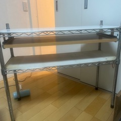 PCなどのテーブル
