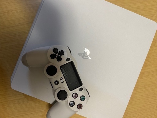 Amazon.co.jp: Playstation 4 First Limited Pack with
