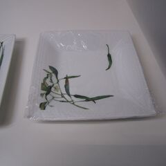 ノリタケ   スクエア プレート ( 絵変り ペアセット )   京香旬彩   伏見唐辛子 ・ 九条葱   P5340/1620-14の画像