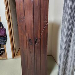たぶん創価学会の仏壇だと思います