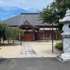 次回のお寺ヨガは９月です