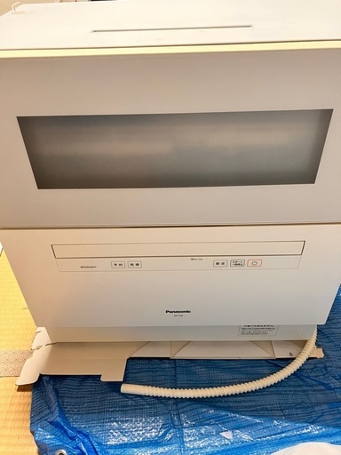 パナソニック　食器洗い乾燥機 NP-TH4  分岐水栓、置き台付き　洗剤タブレットプレゼント