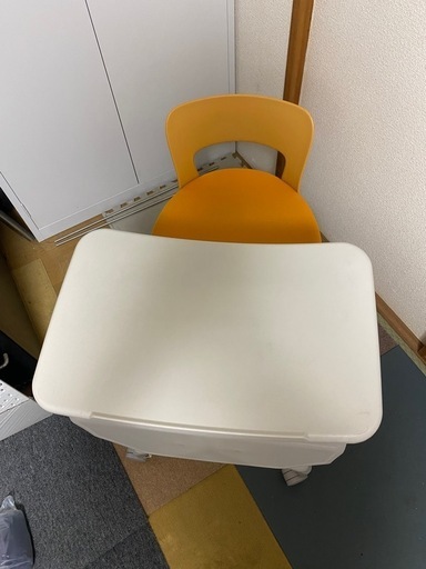 イトーキ イス　机セット　引き取り限定