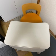 イトーキ イス　机セット　引き取り限定
の画像