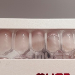 ネイルチップ(フレンチ、ストーン)の画像