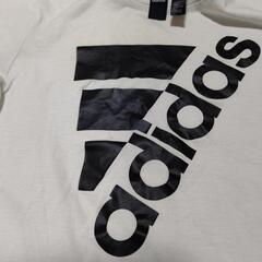 adidas！アディダスTシャツ！140の画像