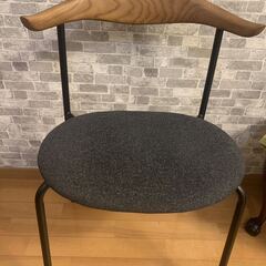 僅か3か月使ったほぼ新品のATOM CHAIR 僅か3か月使ったほぼ新品のATOM CHAIRを8000円で譲る（