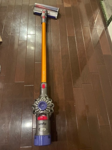 掃除機　ダイソン　充電器付属