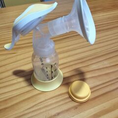 搾乳器　Medela　メデラ　手動