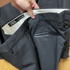 【ZARA】メンズタキシード（Mサイズ）上下セットの画像