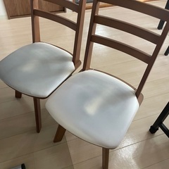 伸縮テーブル　回転チェア　の画像