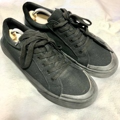 ノーブランド　カジュアルシューズ　大きめ　27 used 黒の画像