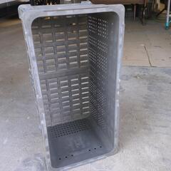 【お取引中】リンゴ収獲用コンテナ  （約１００箱）の画像