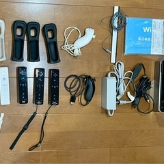 
Wii本体 リモコン ヌンチャク付【中古】 の画像