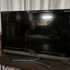 AQUOSの2010年製（リモコン付き）
