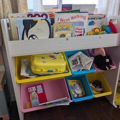 子ども用おもちゃ、絵本棚