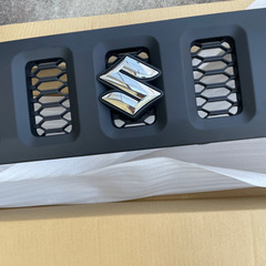 ジムニー純正　フロントグリル　新車はずしの画像