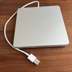Mac air用の外付けCD、DVDドライバ