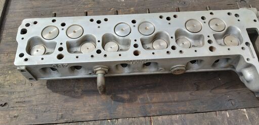 メルセデス―ベンツ111-260-280SEリビルトシリンダーヘツト販売