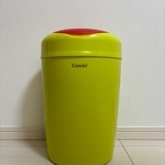 おむつ　ゴミ箱　コンビ　combi
