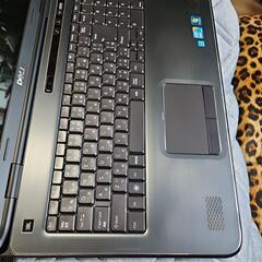 17型、SSD 搭載ノートパソコンの画像