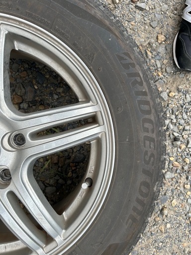 205/60R16 ブリヂストン　スタッドレスタイヤ  