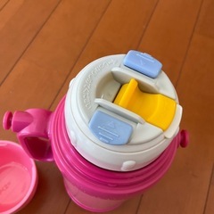 子供用　水筒の画像
