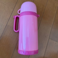 子供用　水筒の画像