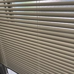 【新品ほぼ未使用】ブラインド　アイボリーの画像