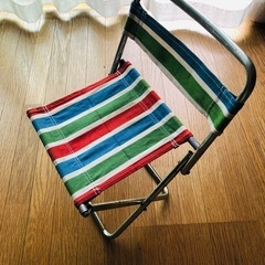 レトロ折りたたみ椅子の画像