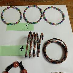 子ども用ブレスレット２個まとめて100円の画像