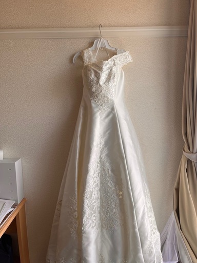 ウエディングドレス(本当に使用した物)