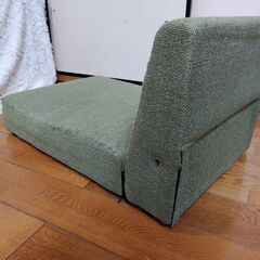 世田谷区近辺配送可能　ローソファー　グリーン　カウチソファーの画像