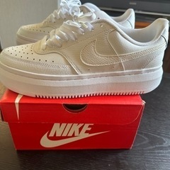 NIKE スニーカーの画像