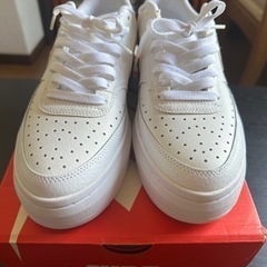 NIKE スニーカー