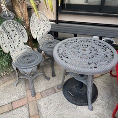 ガーデンテーブル&チェアセットの画像