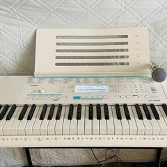 美品　電子キーボード　CASIO LK-228 　