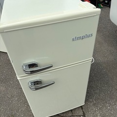 良品 simplus 85L 2ドア レトロ冷蔵庫 SP-RT8...