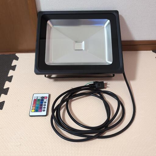投光器