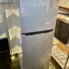 Hisense 2ドア冷凍冷蔵庫　【041】